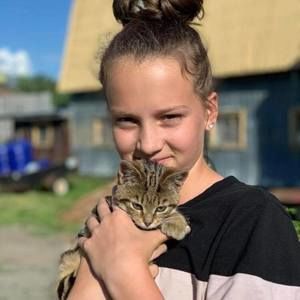 Meet your Posher, Zamia